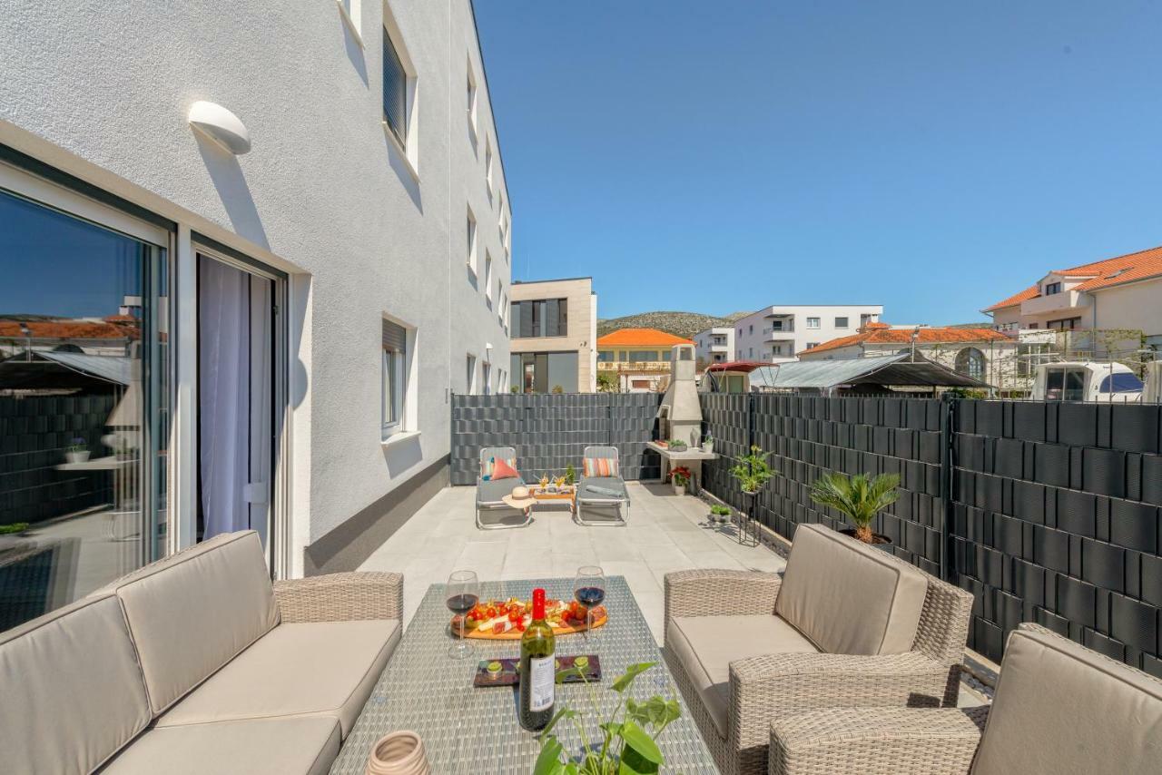 La Vie Est Belle Trogir Exterior foto